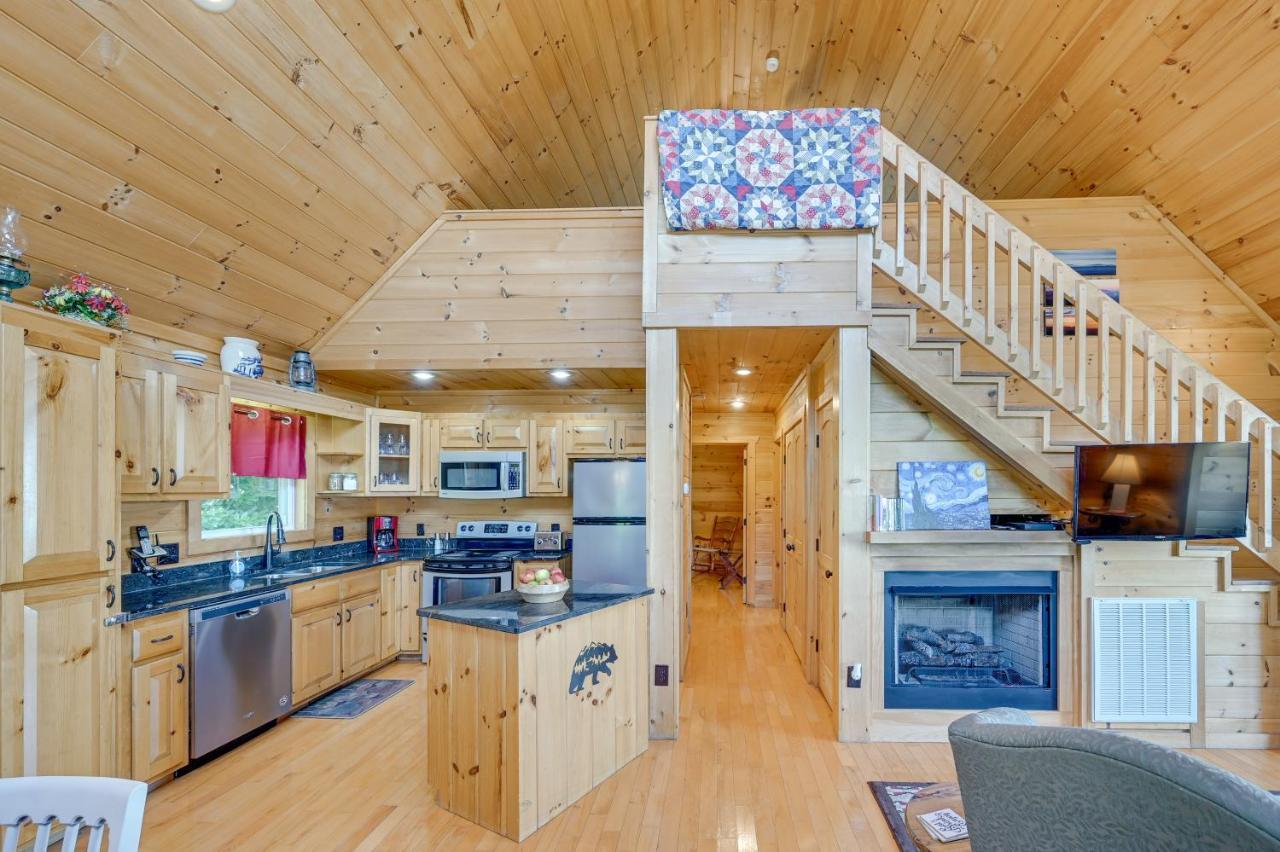 Warm And Cozy Cabin With Deck On Top Of The Blue Ridge Fancy Gap Kültér fotó