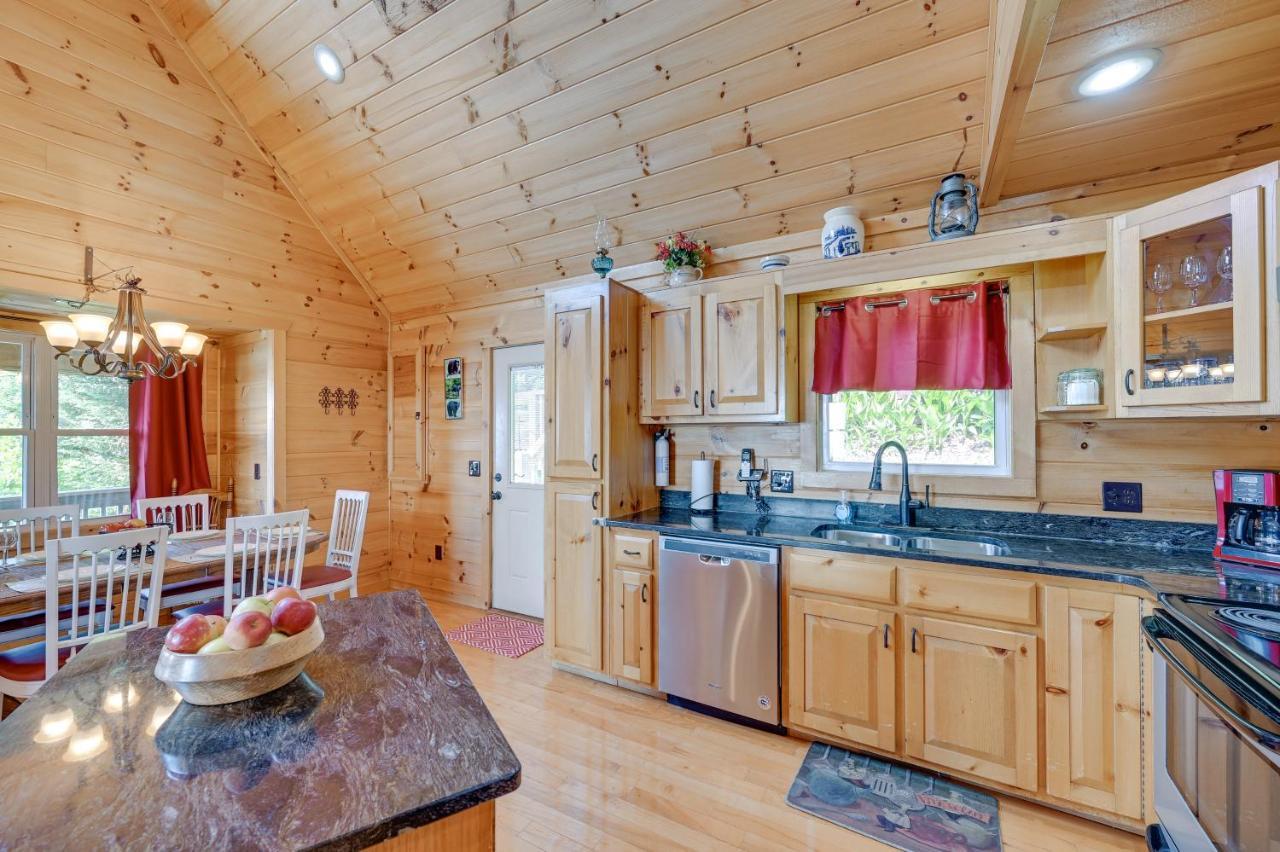 Warm And Cozy Cabin With Deck On Top Of The Blue Ridge Fancy Gap Kültér fotó
