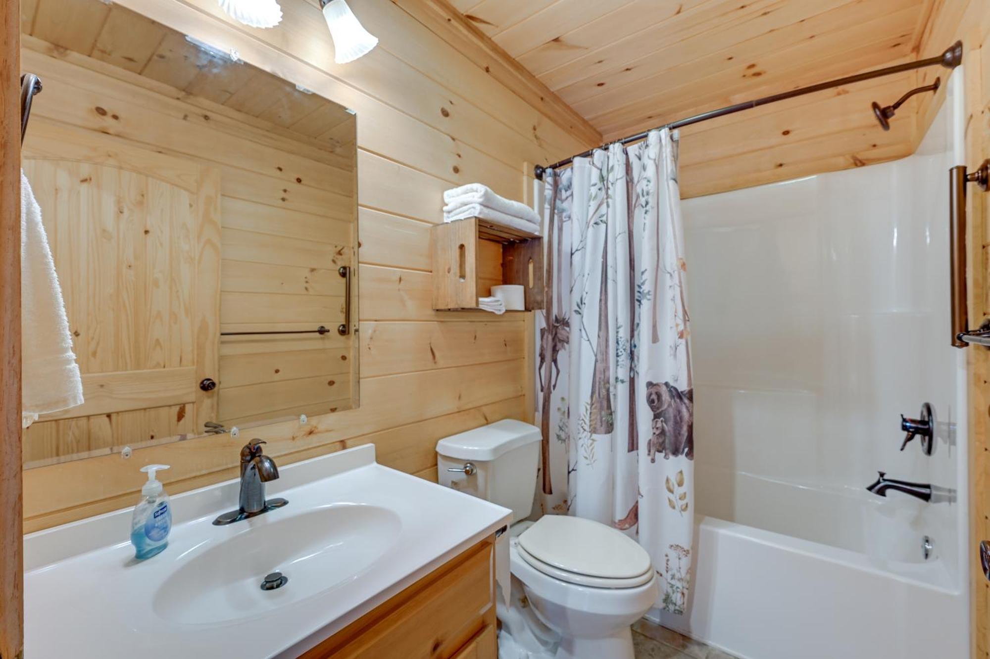 Warm And Cozy Cabin With Deck On Top Of The Blue Ridge Fancy Gap Kültér fotó