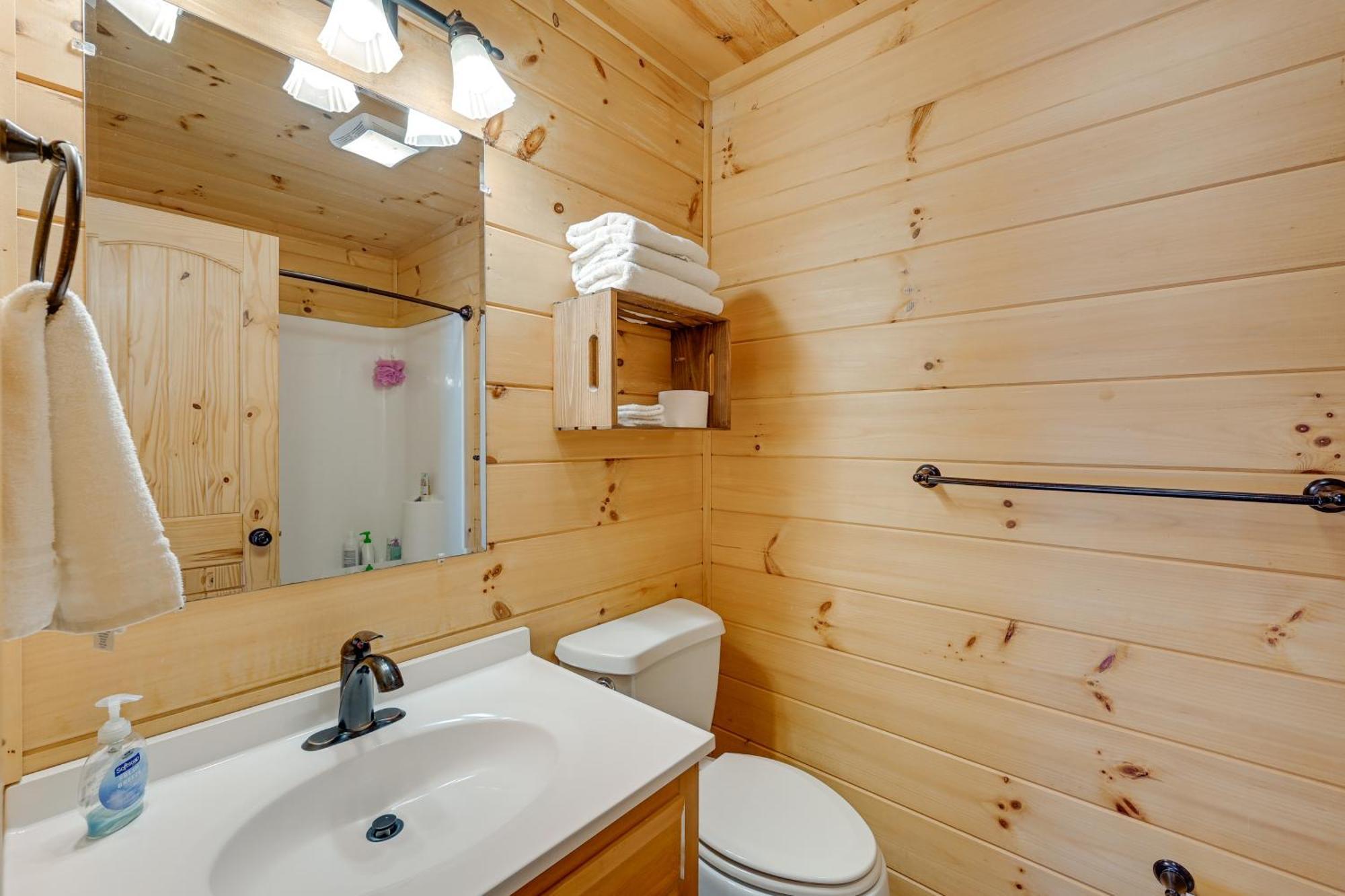 Warm And Cozy Cabin With Deck On Top Of The Blue Ridge Fancy Gap Kültér fotó